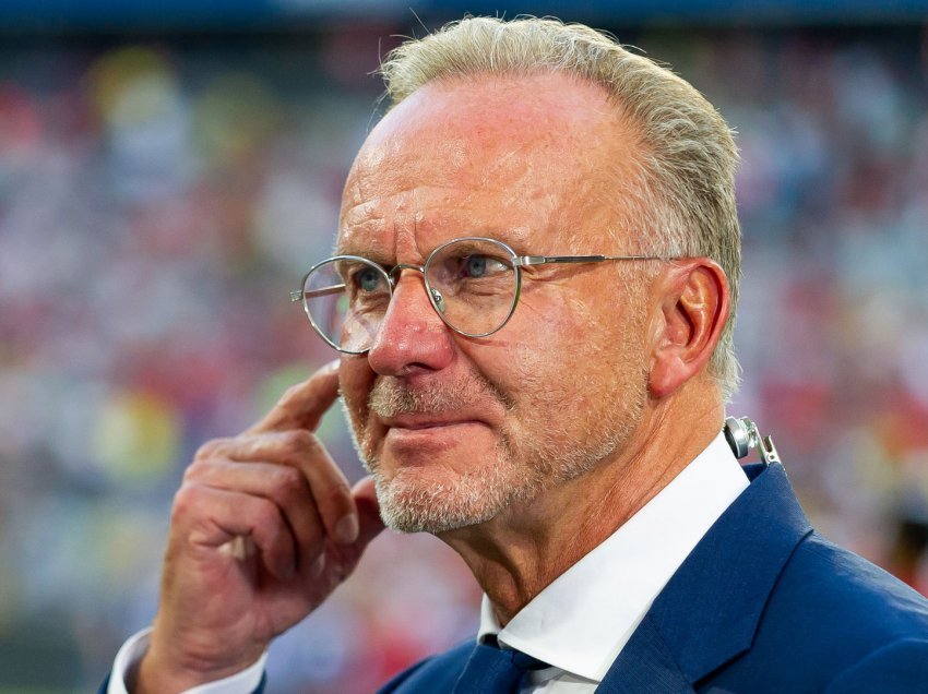 Rummenigge i prerë me trajnerin 