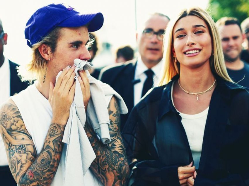 Justin Bieber i kërkon Hailey-t të mos e prekë me dorë