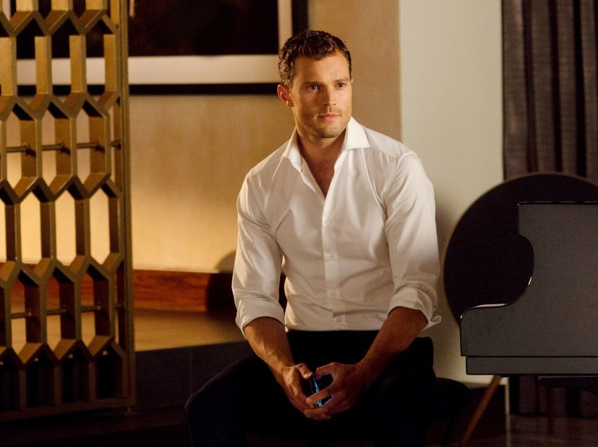 Një Dornan ndryshe prej “Fifty Shades” në serinë “The Tourist”