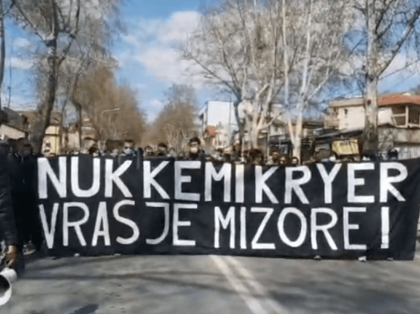 Filloi protesta në Shkup: “Nuk kemi kryer vrasje mizore”