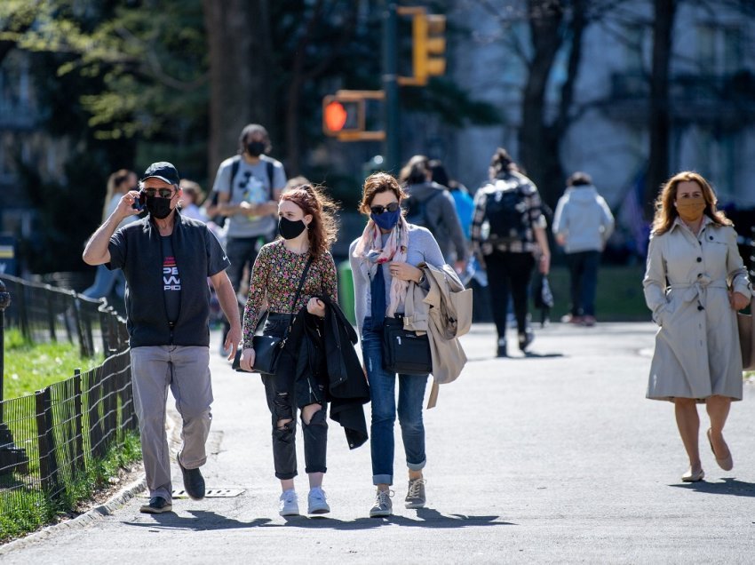 Mbajtja e maskës mund të shpëtojë të paktën 14,000 qytetarë nga vdekja deri në gusht