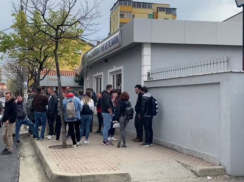 Protestë për HEC-in, shoqërohen në polici 20 aktivistë dhe banorë të zonës