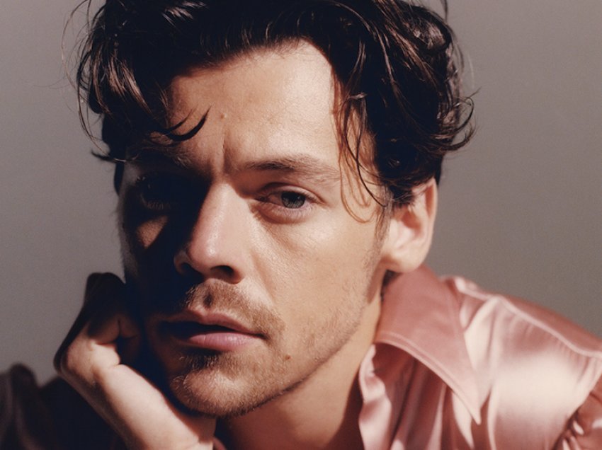 Harry Styles bëhet biond ndërsa portretizon oficerin homoseksual në filmin e ri