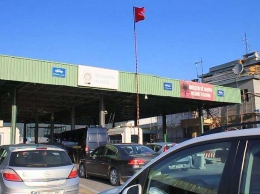 Flasin nga Qeveria pas akuzave se fluksin e 29 mijë qytetarëve drejt Shqipërisë e shkaktuan masat e reja