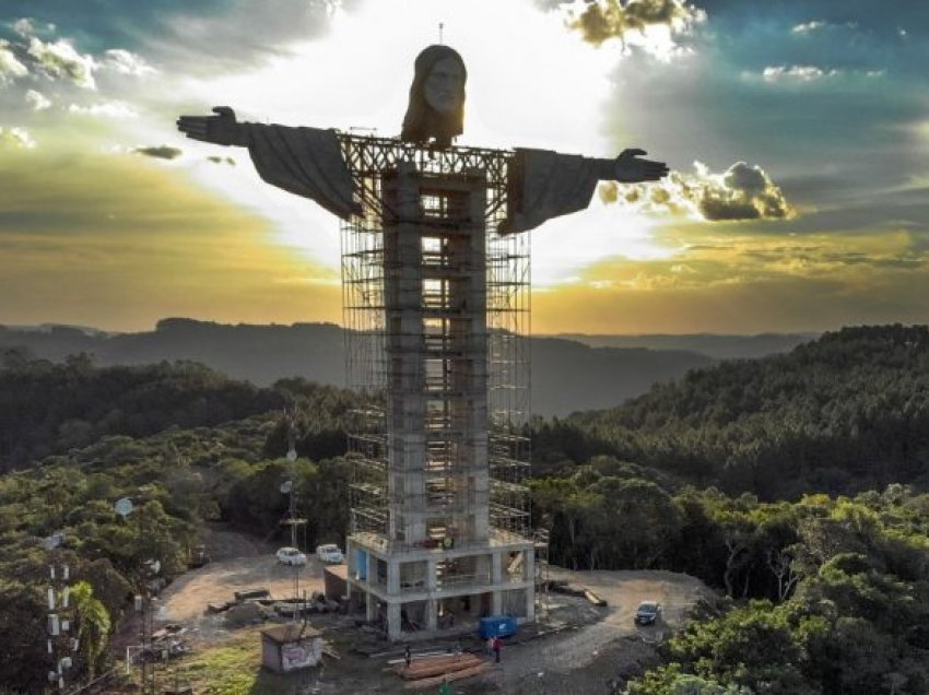 Statuja e re e Krishtit do të jetë më e gjatë se e Rios në Brazil