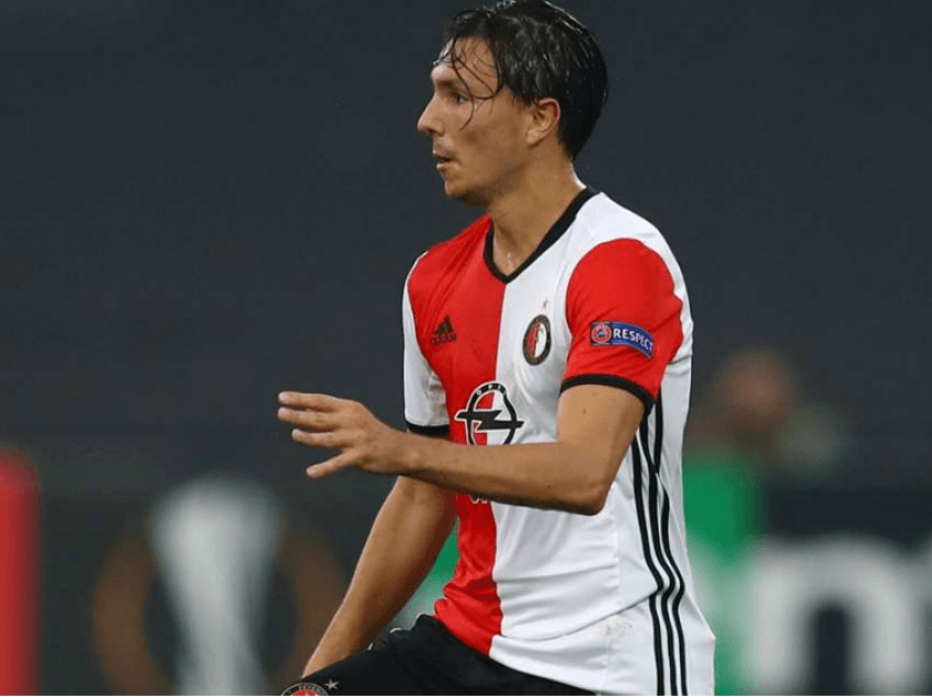 Feyenoord triumfon në udhëtim 