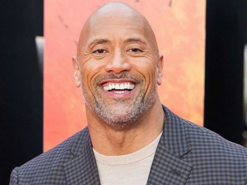 ‘The Rock’ është duke e menduar seriozisht kandidaturën për president të SHBA-ve