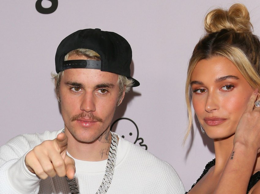 Justin Bieber thotë se viti i parë i martesës me Hailey Baldwin ishte i vështirë, kishte mungesë besimi