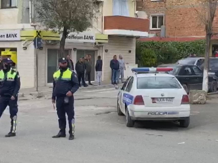 6 persona qëlluan me shkopinj policin Madani, kur po shkonte në ditëlindje e djalit