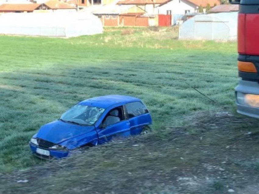 Aksident në një fshat të Podujevës, vetura del nga rruga