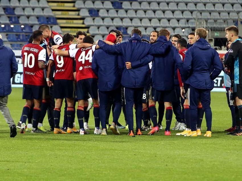 Çmenduri në “Sardegna Arena”, Cagliari përmbys në shtesë Parmën