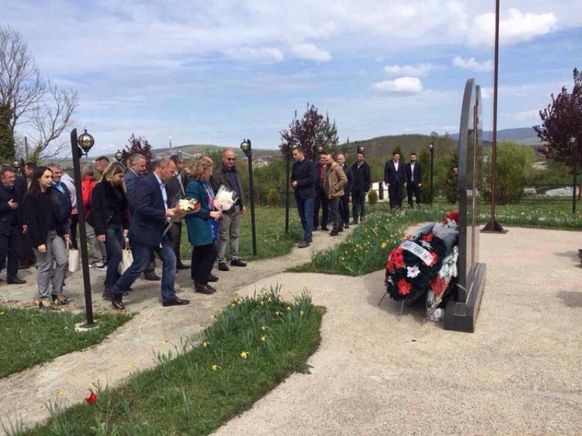 22 vjet nga masakra në Poklek dhe Çikatovë