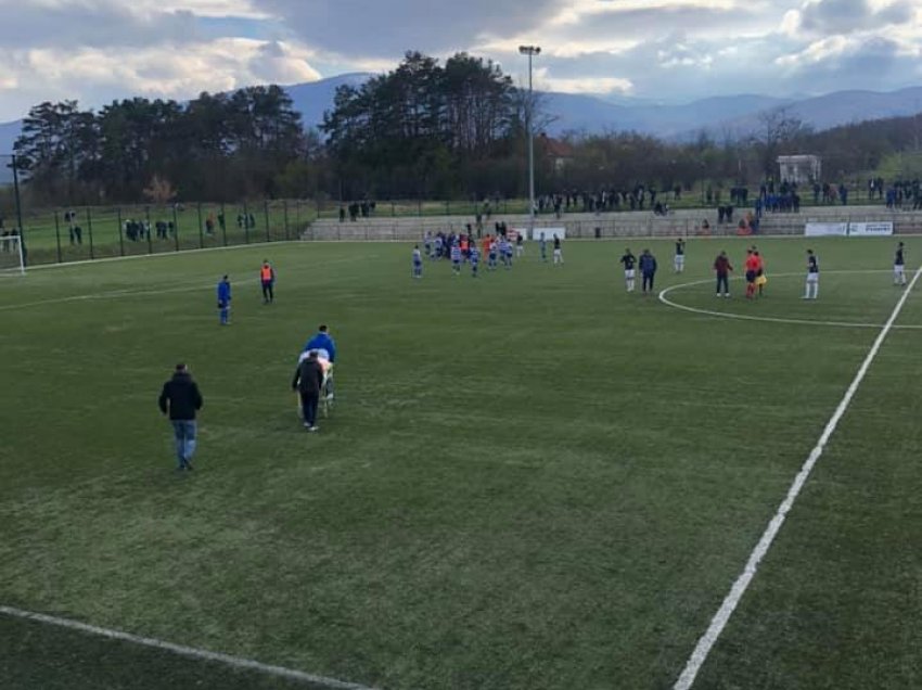 Ja kush e sulmoi gjyqtarin në Ferizaj! Futbollisti përfundon në spital