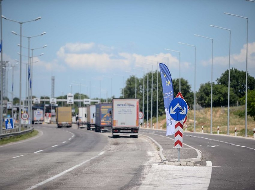 RMV, gjatë orës policore lejohet transiti për shtetasit e huaj, do të hetohet ndalimi i udhëtarëve në pikat kufitare