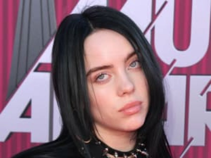 Pas mashtrimit të flokëve, Billie Eilish i zbulohet edhe i dashuri?