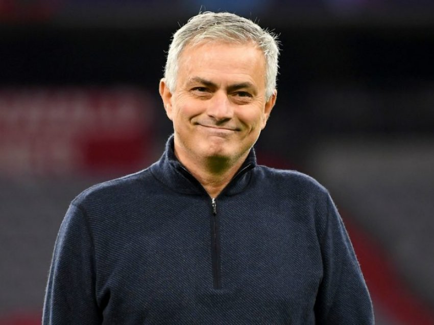 Jose Mourinho s’e ka ndërmend të pushoj, merr ofertë nga një klub!