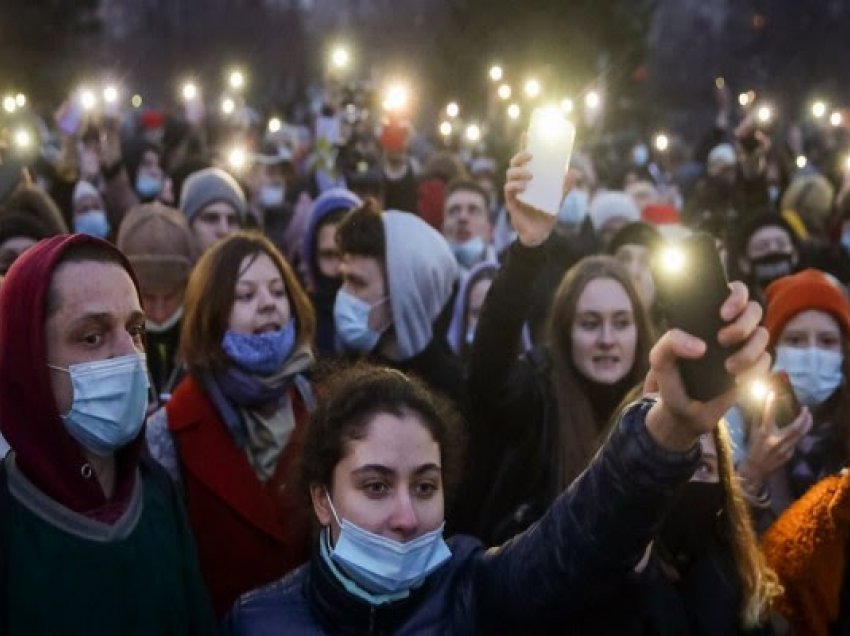 ​Rusia arreston rreth 200 njerëz në protestat për Navalny