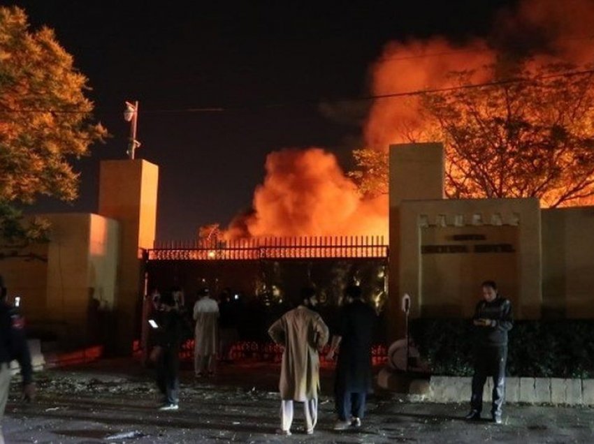 Bombë në një hotel në Pakistan, të paktën katër të vdekur