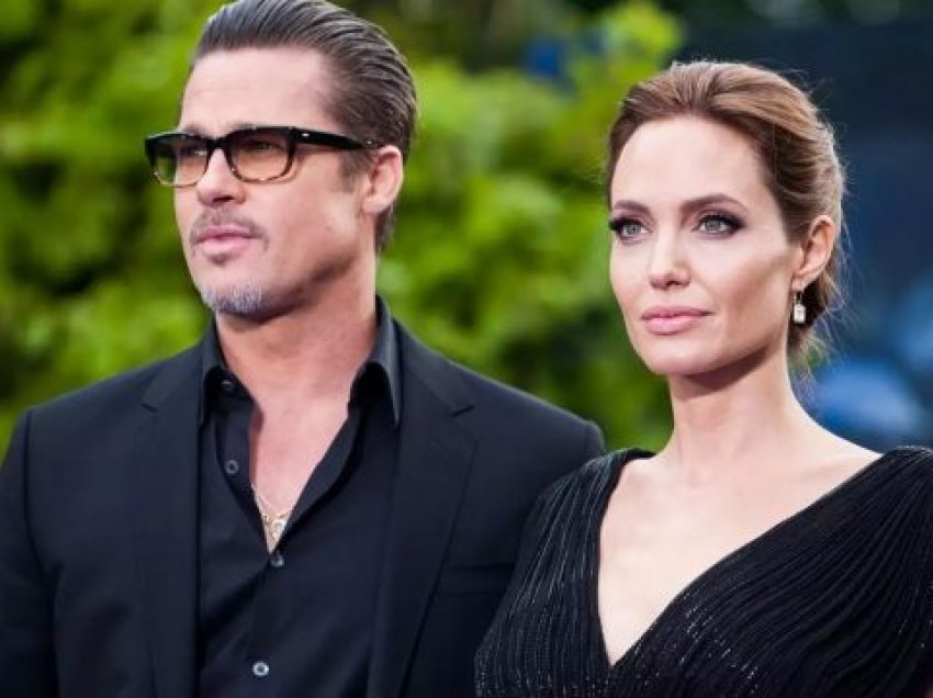 Angelina Jolie rrëfen se si divorci me Brad Pitt e dëmtoi karrierën e saj