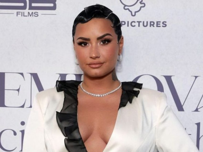 Demi Lovato vendos që të shmang diskutimin e rikuperimit të saj nga overdoza