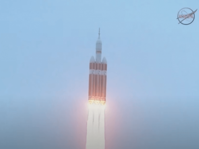 SHBA-ja lëshon një “satelit spiunimi” në hapësirë