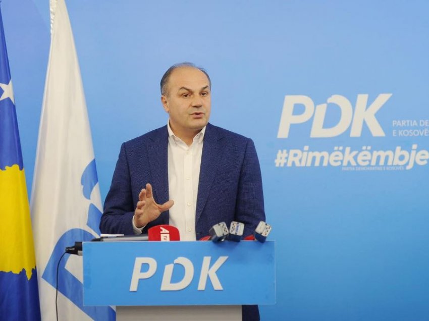 Kurti e konfirmoi vazhdimin e dialogut, reagon Hoxhaj: E përmbysi politikën e tij kundër negociatave