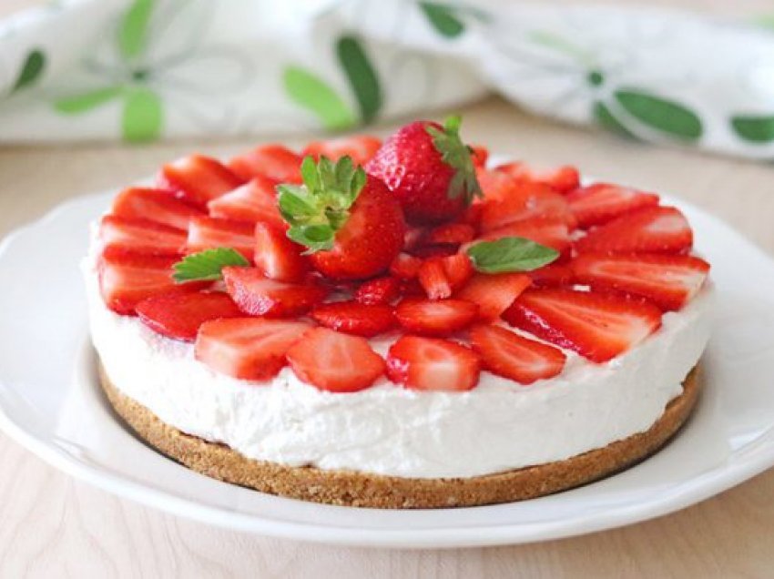 Cheesecake me luleshtrydhe