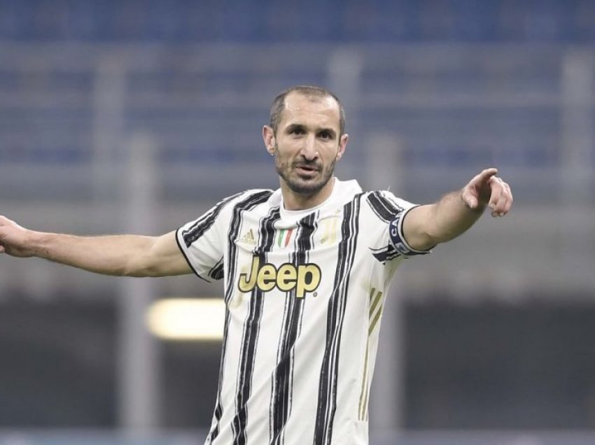 Zyrtare: Chiellini rinovon kontratën me Juventusin