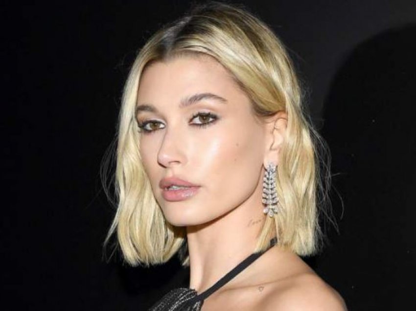 Hailey Bieber tregon produktin e bukurisë që nuk zhduket kurrë