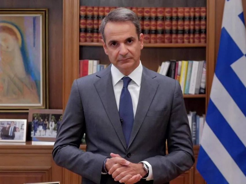 Greqi, evakuime masive nga zjarret/ 6 ditë luftë me flakët, Mitsotakis: Prioritet mbrojtja e banorëve