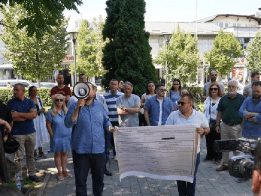 ​Protestojnë banorët e rrugës “Muharrem Fejza”, paralajmërohet padi ndaj Komunës