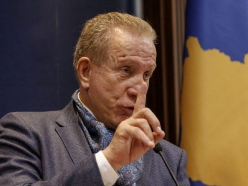 “Pse s’po e hapë një fabrikë në Kosovë”, Pacolli ia kthen qytetarit