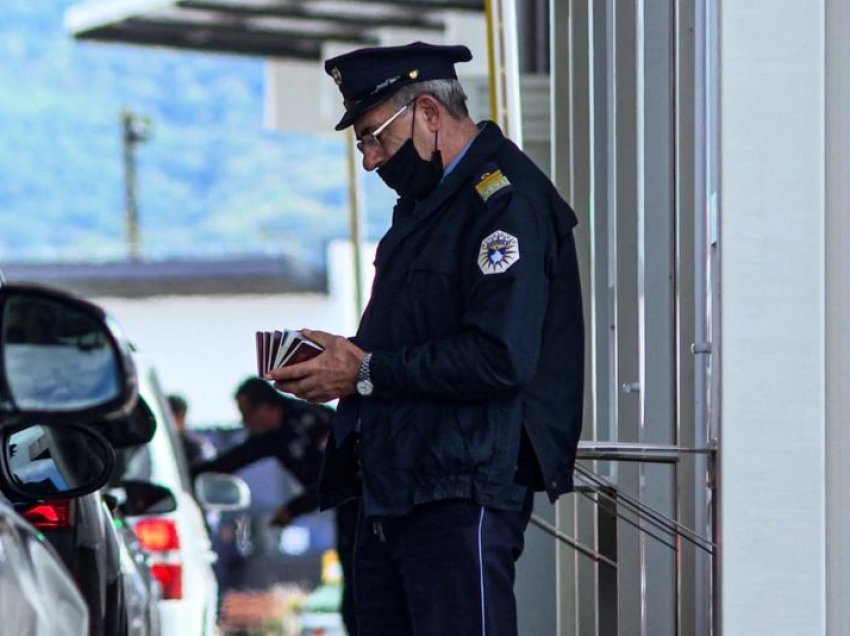 Pritje mbi shtatë orë në pikat kufitare