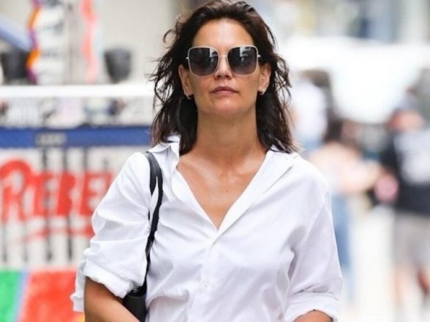 Kombinimi i fundit i Katie Holmes është i thjeshtë, i rehatshëm, elegant dhe perfekt