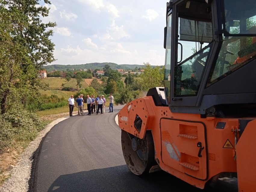 Asfaltohet rruga që lidhë mes Vitisë dhe Kaçanikut