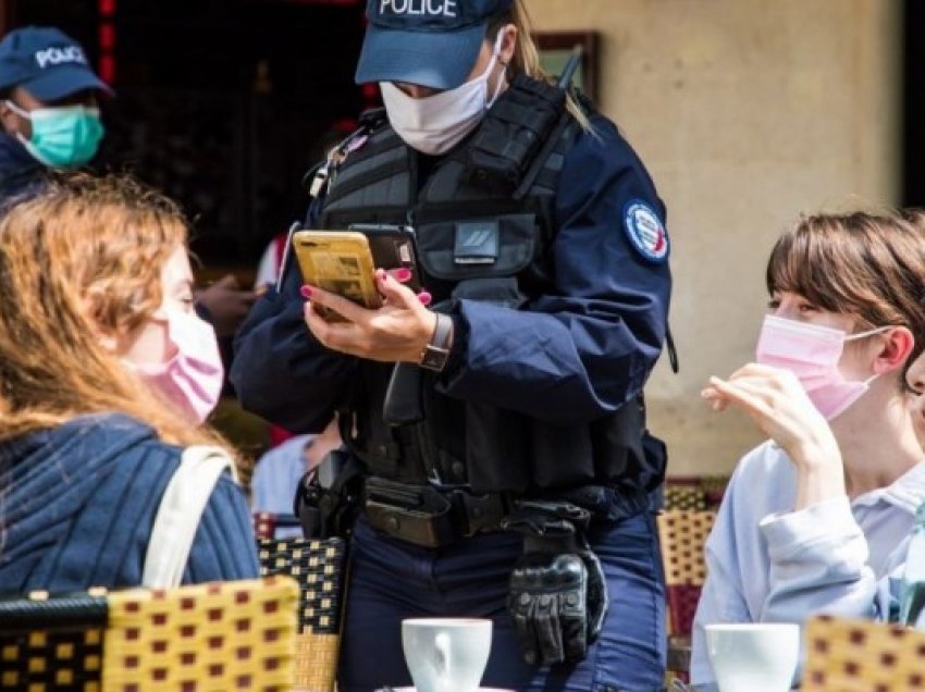 ​Policia në Paris kontrolle në restorante për lejen shëndetësore