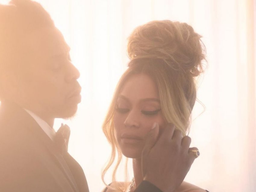 Beyonce modelon një diamant prej 30 milion dollarësh