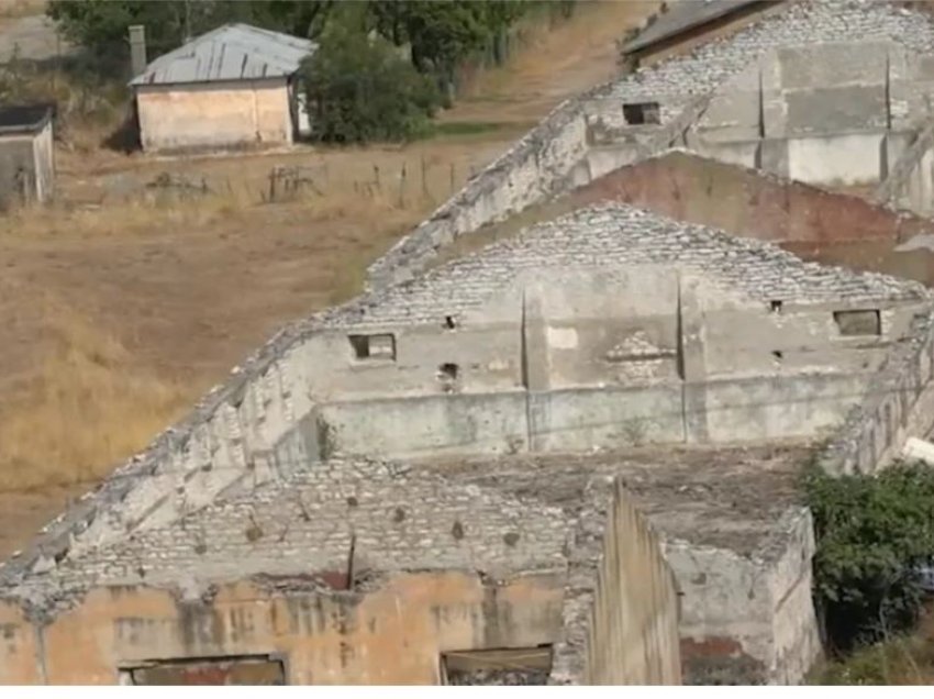 VOA: Në Tepelenë u shënua dita evropiane e viktimave të regjimeve totalitare