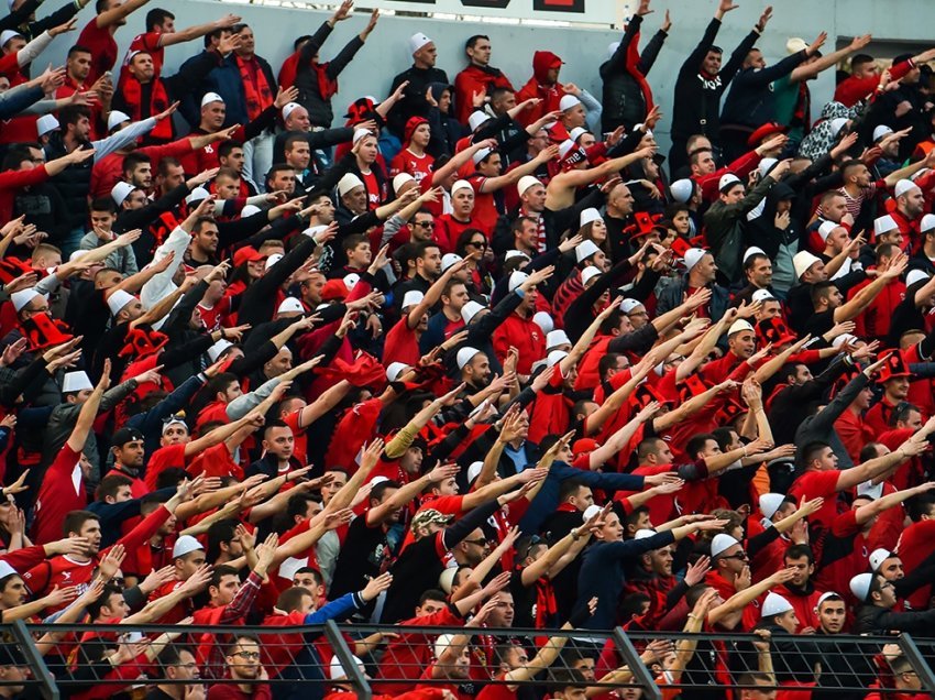 Rikthimi i tifozëve në stadium