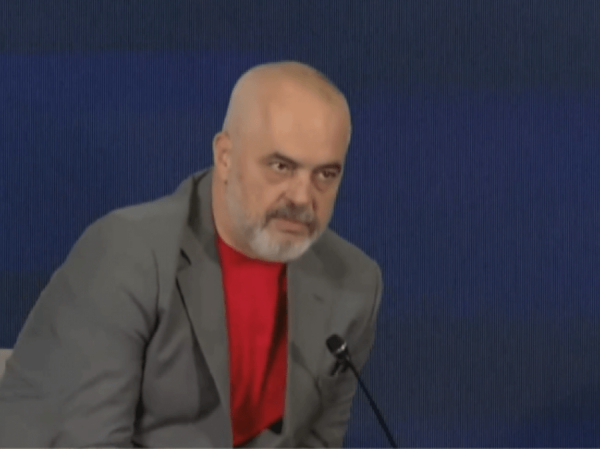 Edi Rama paralajmëron vaksinim të detyrueshëm për studentët