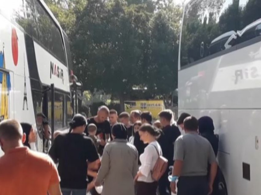 Çdo javë 50 autobusë me të rinj nisen për Gjermani, qytetarët kanë një thirrje për politikanët