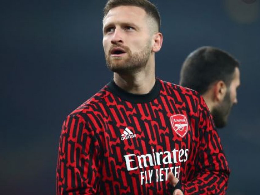 Shkodran Mustafi rikthehet në Itali