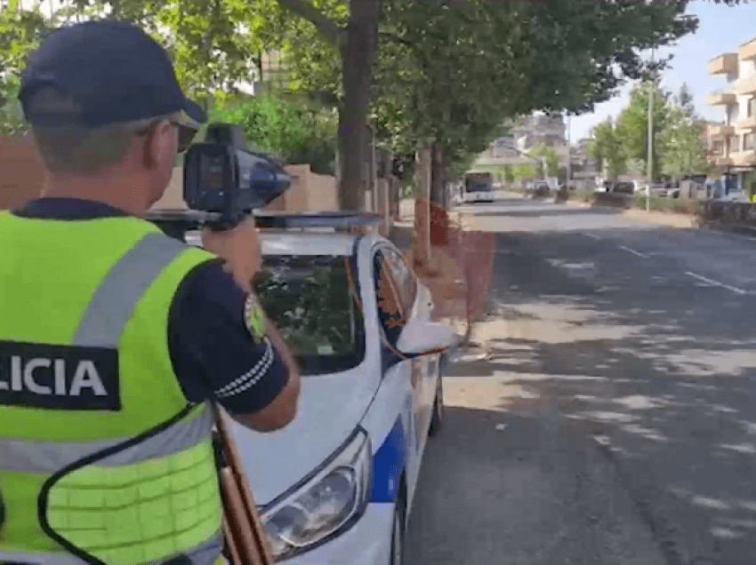 Vijojnë kontrollet për parandalimin e aksidenteve rrugore, arrestohen 28 shoferë, pezullohen 198 leje drejtimi