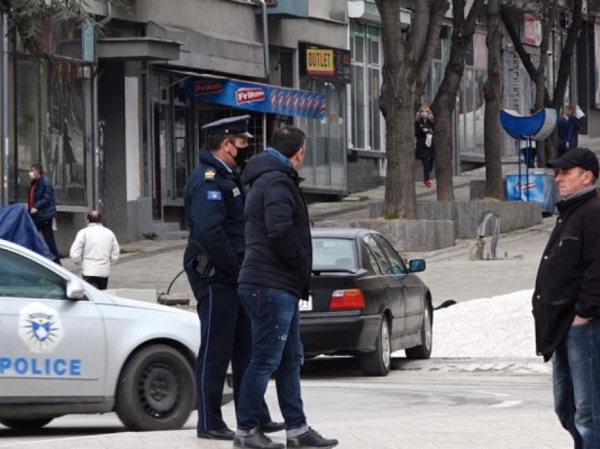 Policia në rajonin e Mitrovicës shton angazhimin në zbatim të masave kundër Covid-19