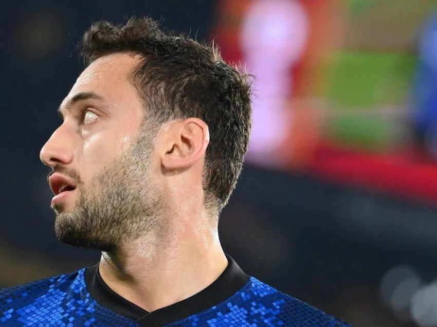 Calhanoglu shpallet “heroi” i Serie A për muajin nëntor 2021