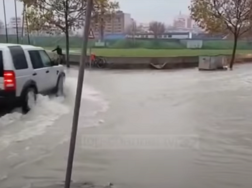 Reshjet e shiut përfshinë vendin, ja si paraqitet sot situata në qarkun e Durrësit