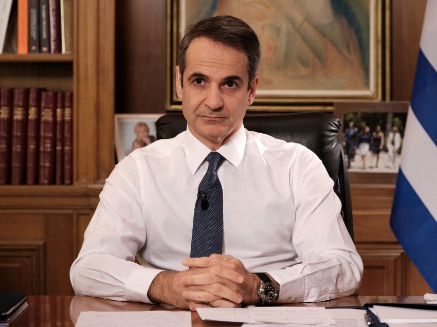 Vaksinimi i detyrueshëm në Greqi/ Mitsotakis: Kushtetuta na detyron të mbrojmë qytetarët