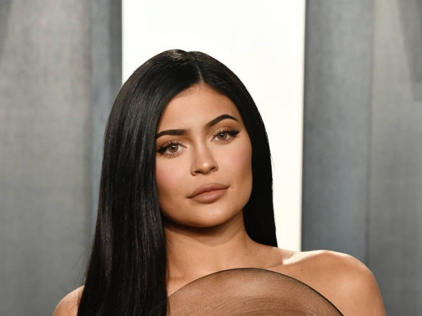 Kylie Jenner ka fjetur me Drake? Solli në jetë fëmijën e tij, trajnerja personale e basketbollistit akuza të rënda