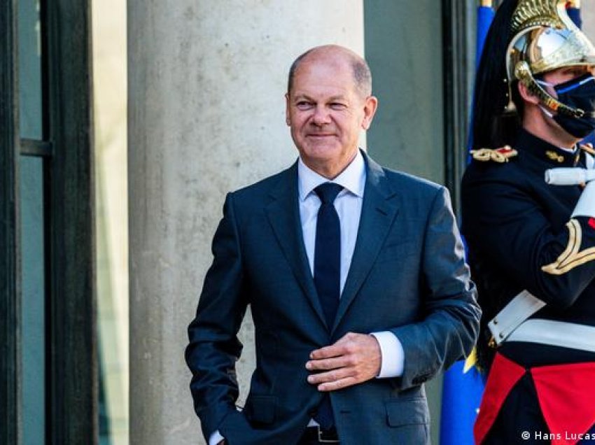 Kancelari Olaf Scholz udhëton në Paris