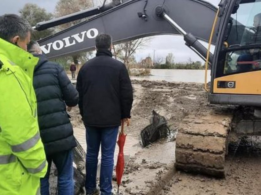 Dalja nga shtrati e Vjosës, si paraqitet situata përmbytjeve në vend